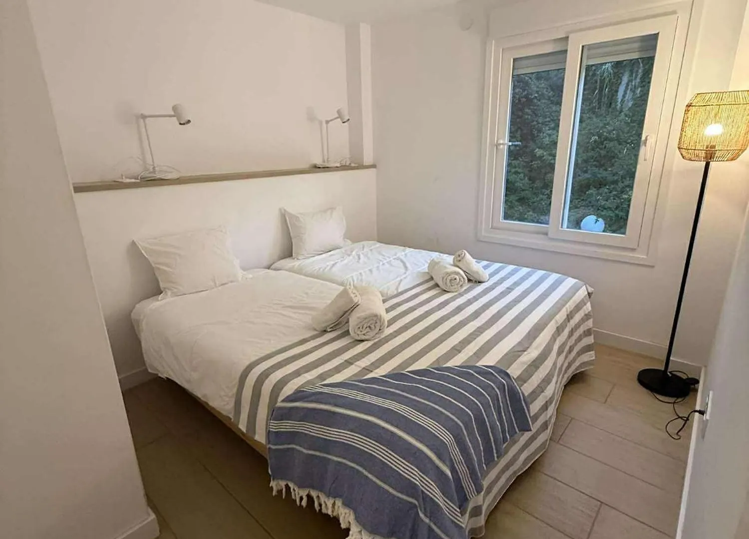 Large Terrace Beach -Side Apart Torremolinos Apartmán