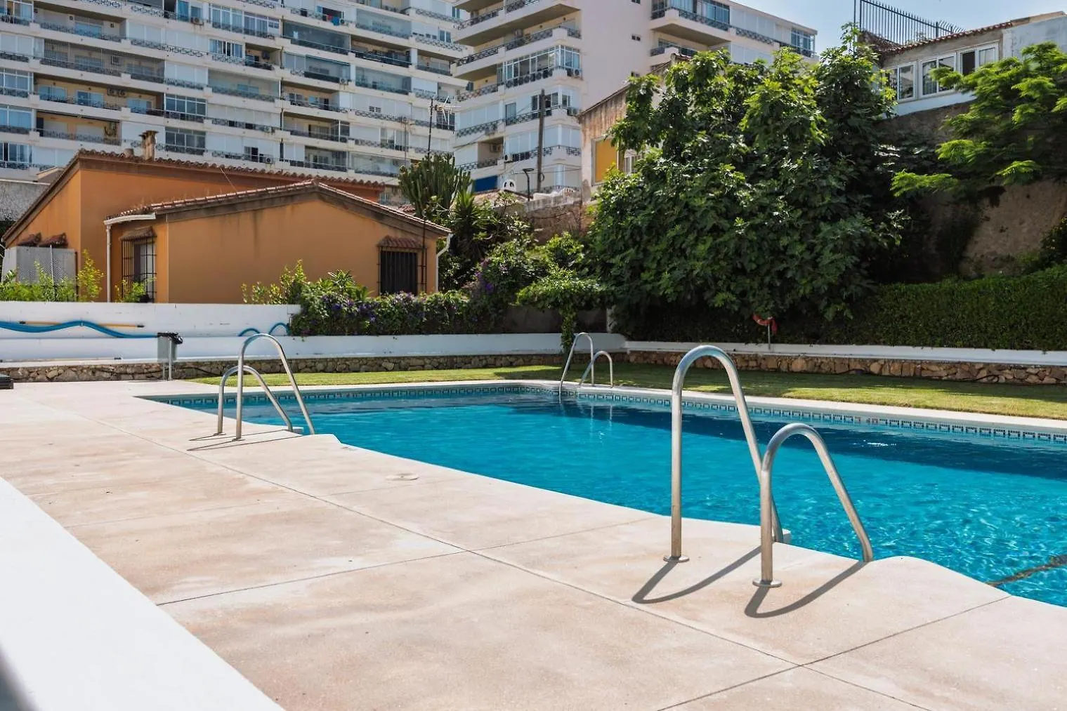 Large Terrace Beach -Side Apart Torremolinos Apartmán